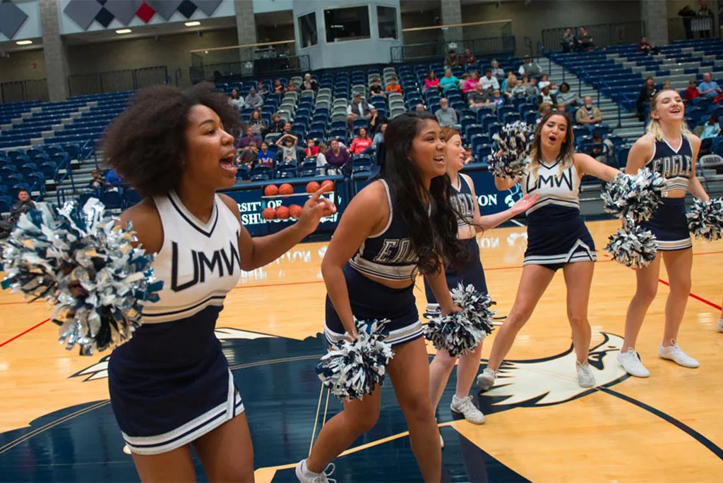 Cheerleader University Mary Washington